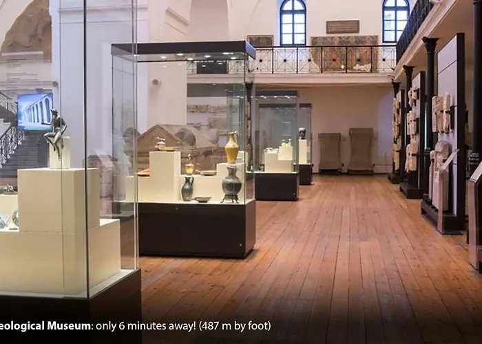 您好索非亚旅馆 *